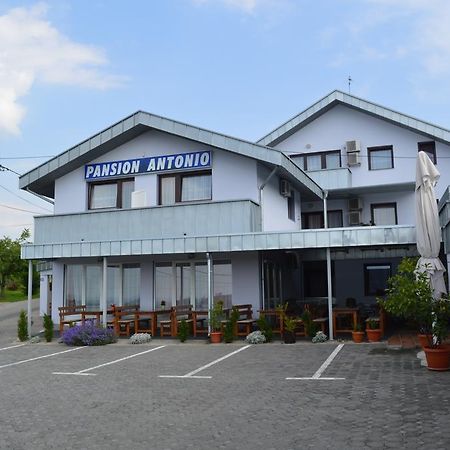 Pansion Antonio Slavonski Brod Exterior foto