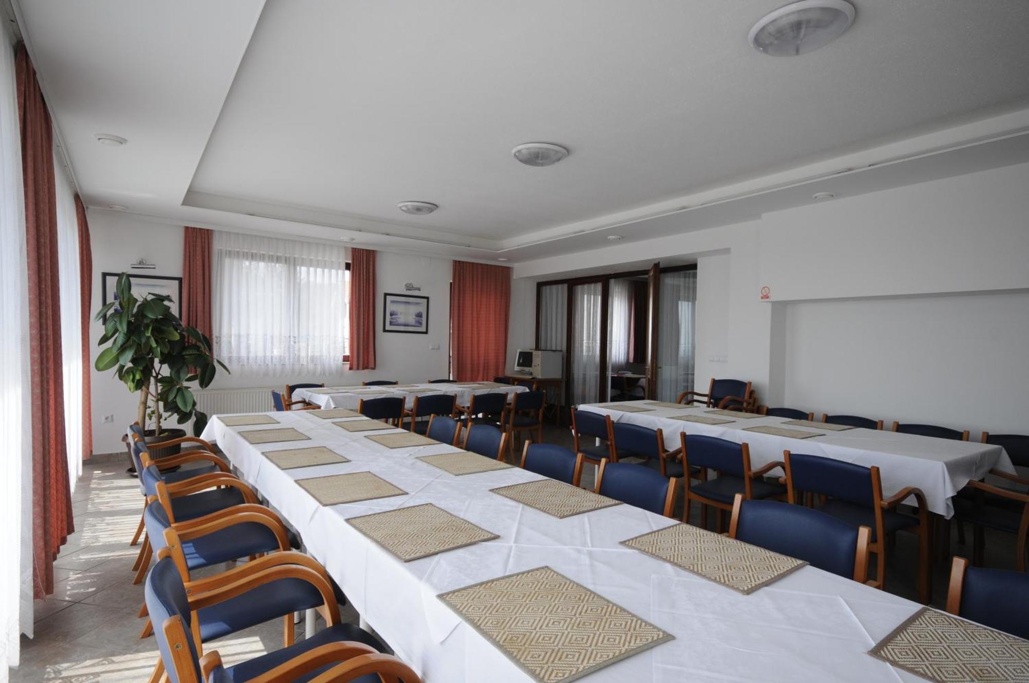 Pansion Antonio Slavonski Brod Exterior foto