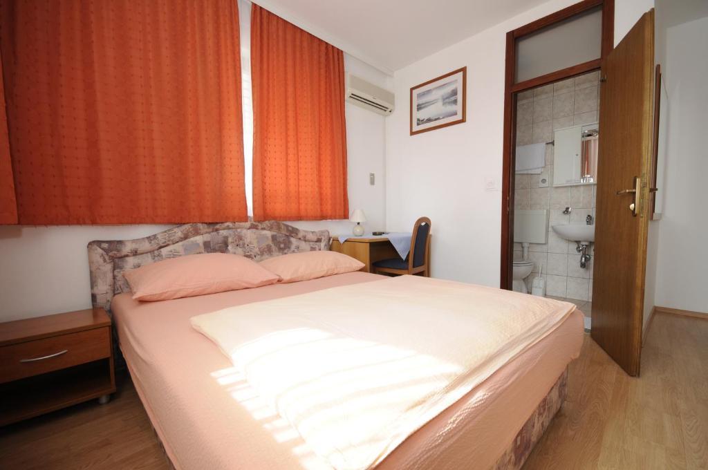 Pansion Antonio Slavonski Brod Quarto foto