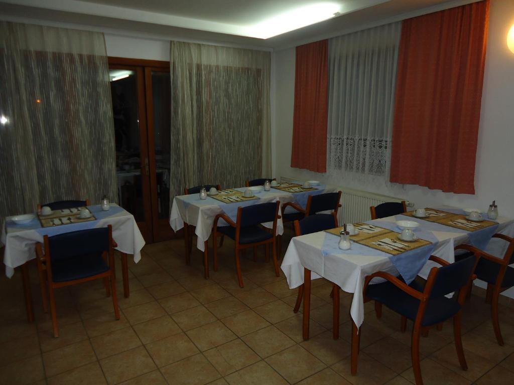 Pansion Antonio Slavonski Brod Exterior foto