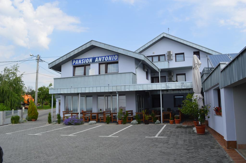Pansion Antonio Slavonski Brod Exterior foto