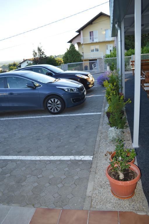 Pansion Antonio Slavonski Brod Exterior foto