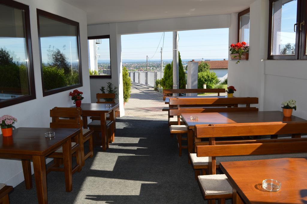 Pansion Antonio Slavonski Brod Exterior foto