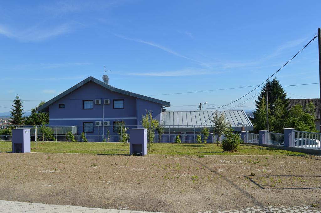 Pansion Antonio Slavonski Brod Exterior foto