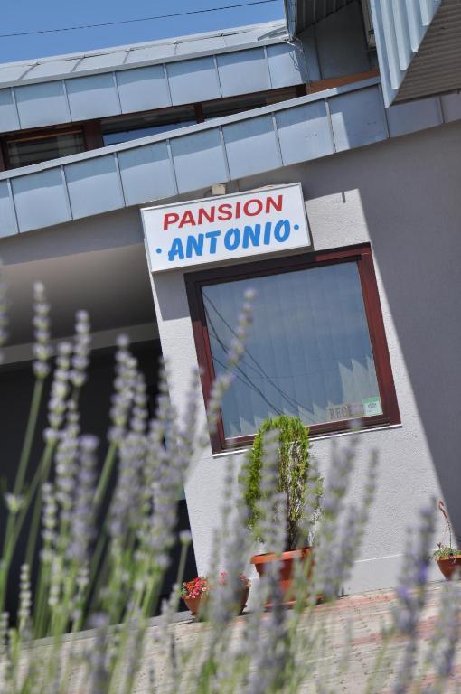 Pansion Antonio Slavonski Brod Exterior foto
