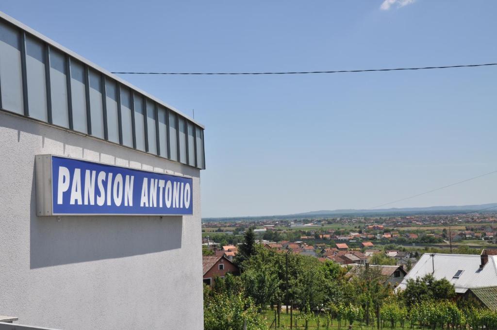 Pansion Antonio Slavonski Brod Exterior foto