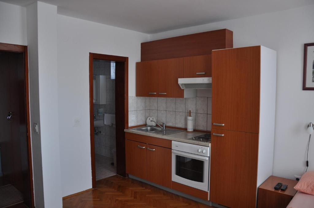 Pansion Antonio Slavonski Brod Exterior foto
